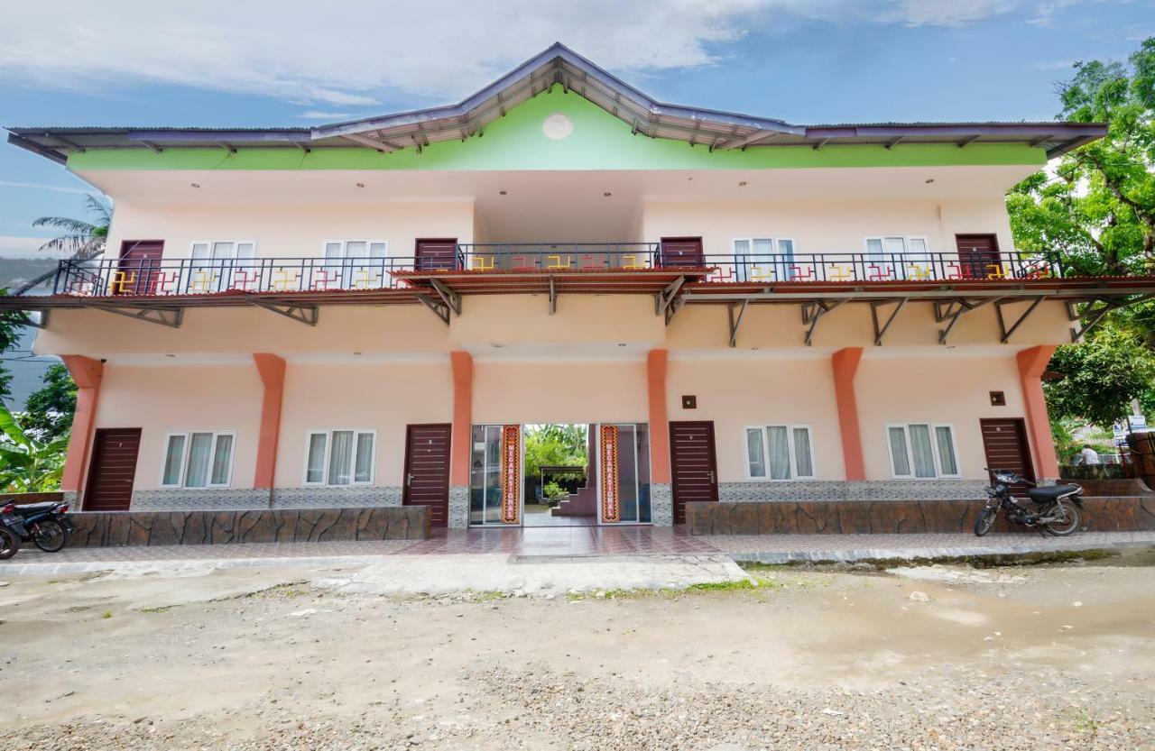 Mega Nasional Seaview Hotel Gunungsitoli Eksteriør billede